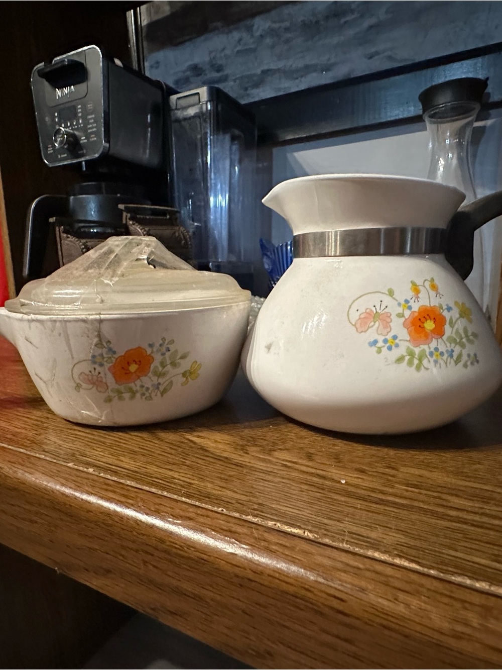 Corning Ware "Spice of Life" two Tea Pot Set (P-104)